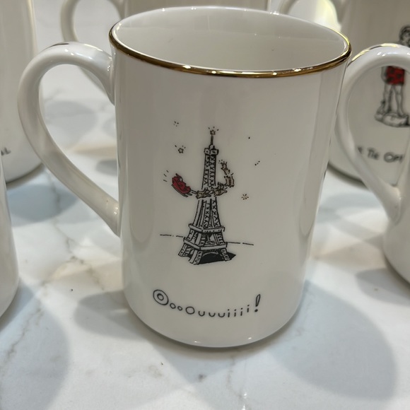 5 Merry masterpieces, first edition Christmas mugs, - Picture 3 of 3